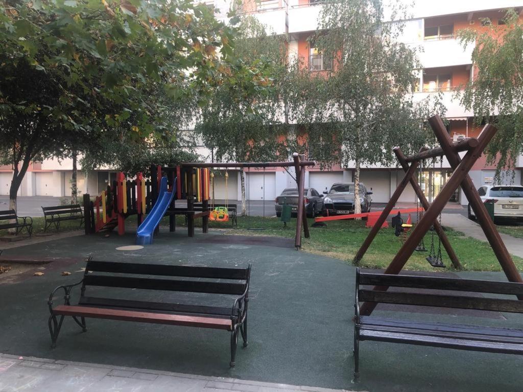 Family Retreat Politehnica Park Leilighet Bucureşti Eksteriør bilde